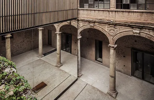 1-claustro-esquina