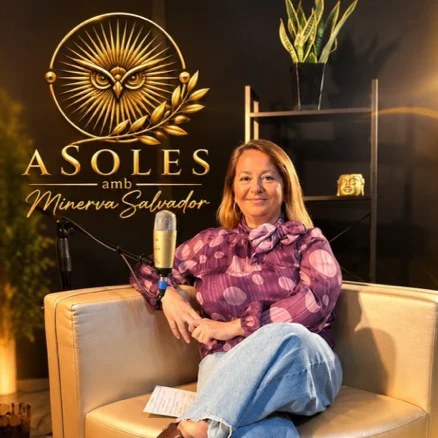 Retrato de podcast ASOLES amb Minerva Salvador (1) en tamaño mediano