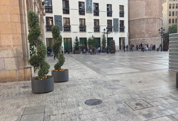 Colas plaza Mayor Castellón en tamaño mediano