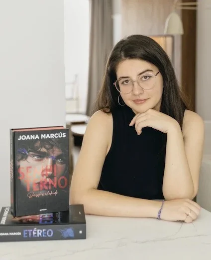 Joana Marcús en tamaño mediano