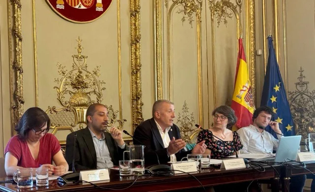 Vicent Sales foro Madrid en tamaño mediano