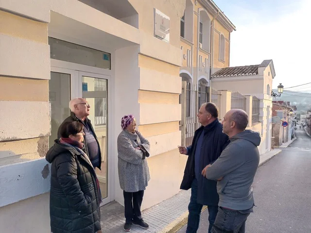 Sot de Ferrer centro de día cerrado en tamaño mediano
