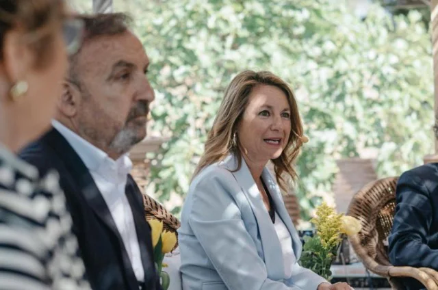 Carrasco Redondo reunión en tamaño mediano