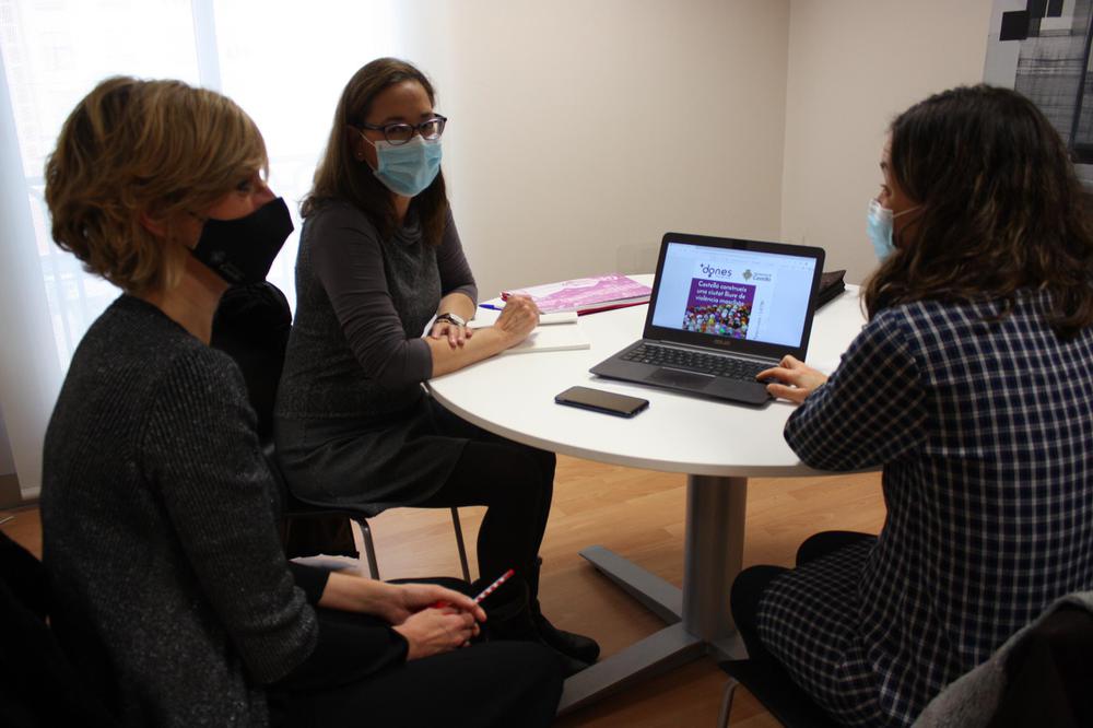 221220 Ruiz tècniques SIO revista +Dones