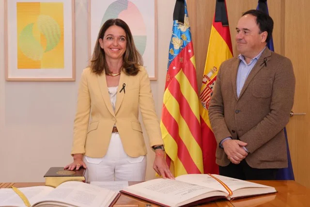 GVA_TOMA POSESION NURIA MARTINEZ-11 en tamaño mediano