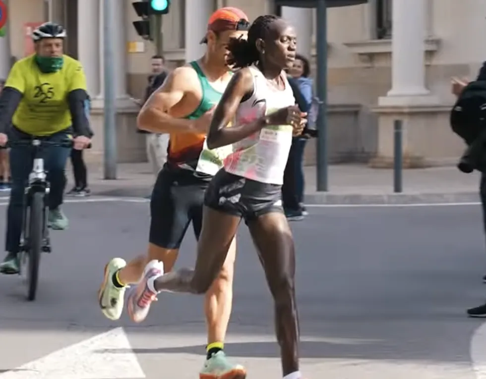 Captura de pantalla 2025-12-15 a las 19.43.23