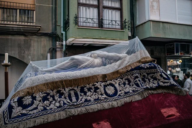 santo entierro 2 en tamaño mediano