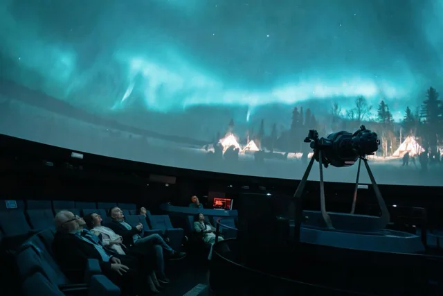 Carrasco visita Planetari de Castelló (4) en tamaño mediano