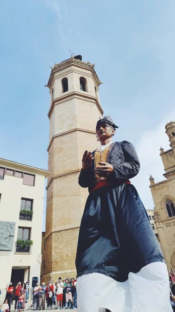 DANSANTS 3 en tamaño mediano