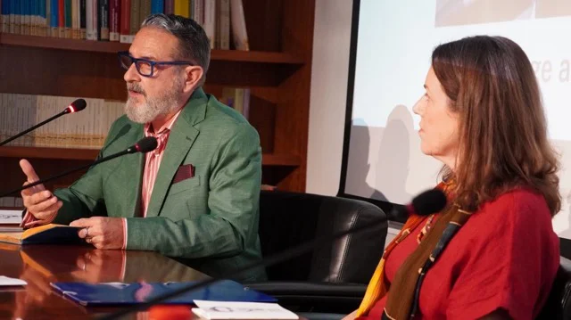 Vicente Gallego i Mariona Brines en tamaño mediano