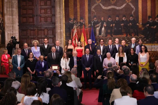GVA_ACTO INSTUCIONAL 9 D’OCTUBRE-92 en tamaño mediano