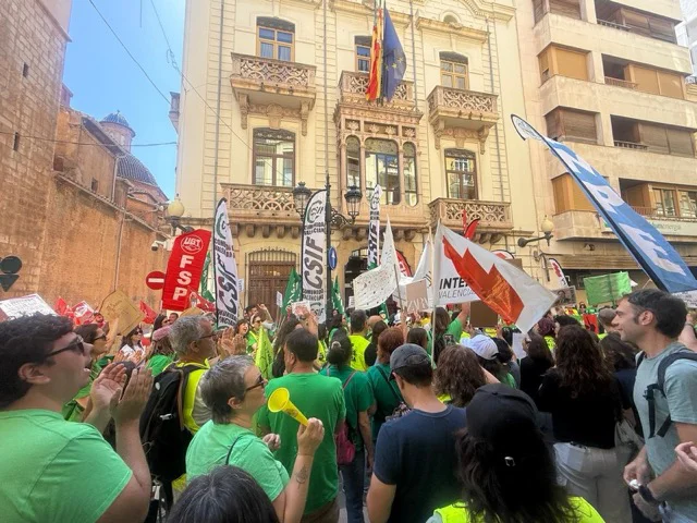 CSIF protesta Pas, Pae y personal docente dos en tamaño mediano