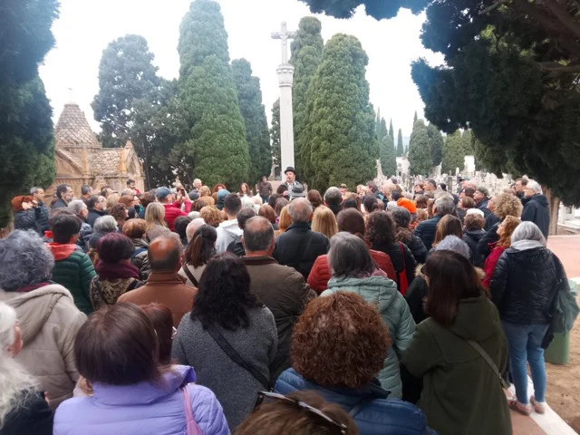 Viure la Mort_publico asistente itinerario Dones Peculiars en tamaño mediano