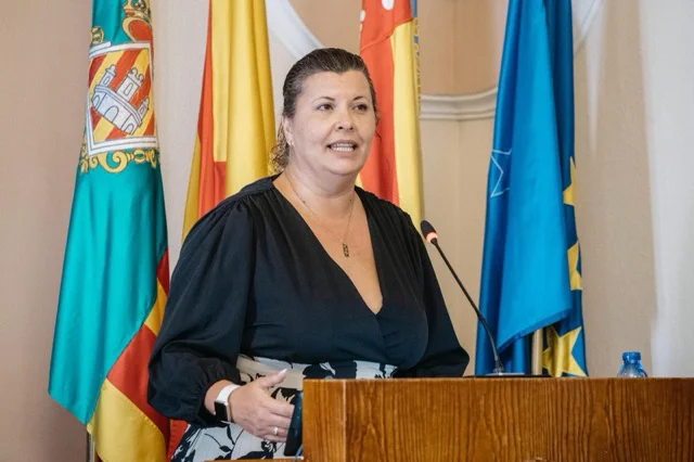 patricia puerta pleno 17-10-25 en tamaño mediano