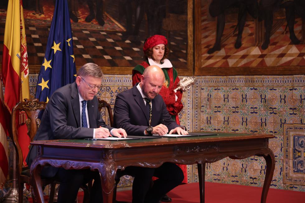 230425_PRE_Foto1_cesion_Palau