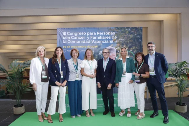 Carrasco III Congreso Personas con Cáncer y  Familias 2 en tamaño mediano