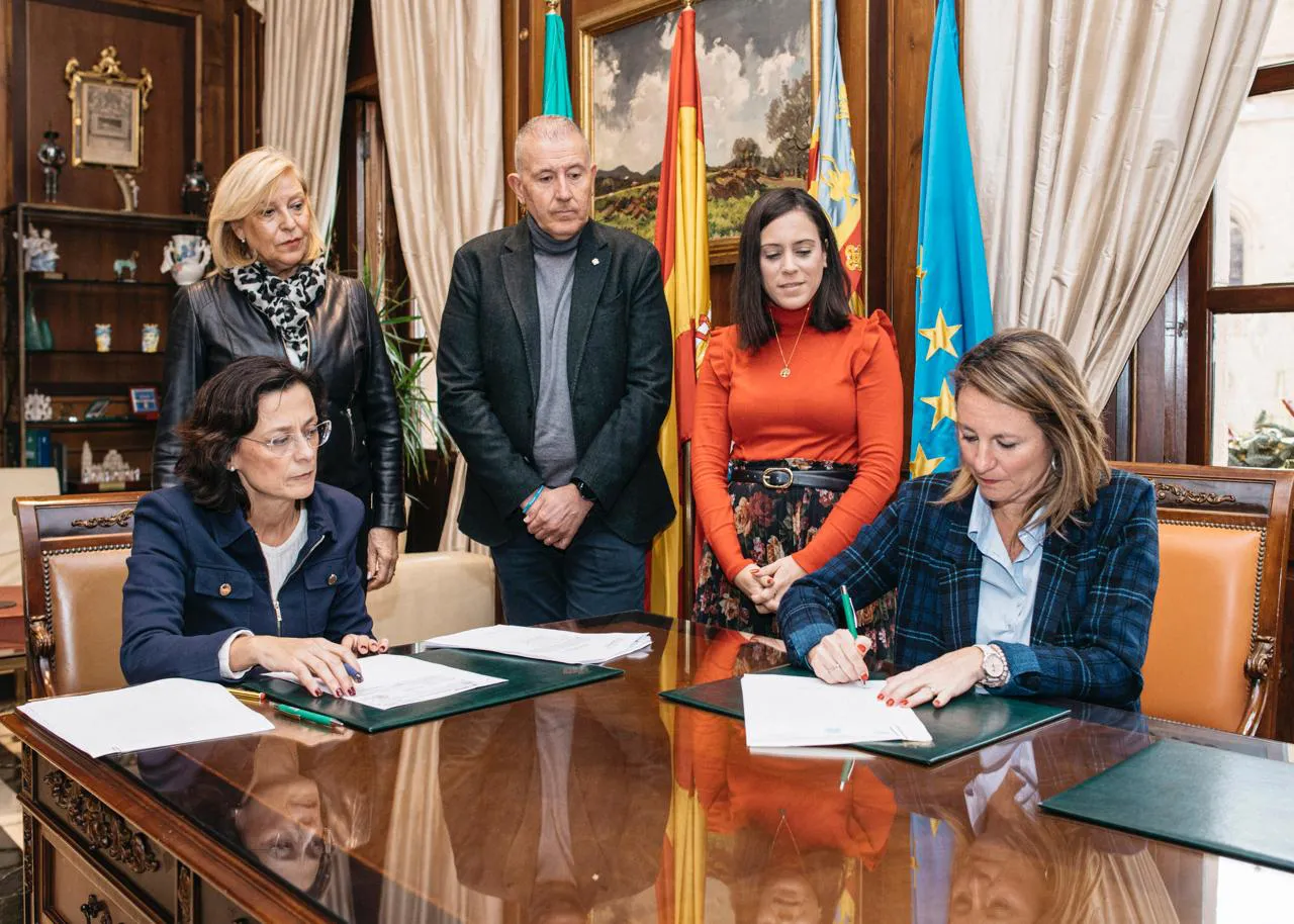 Carrasco firma adquisición 4ª vivienda social