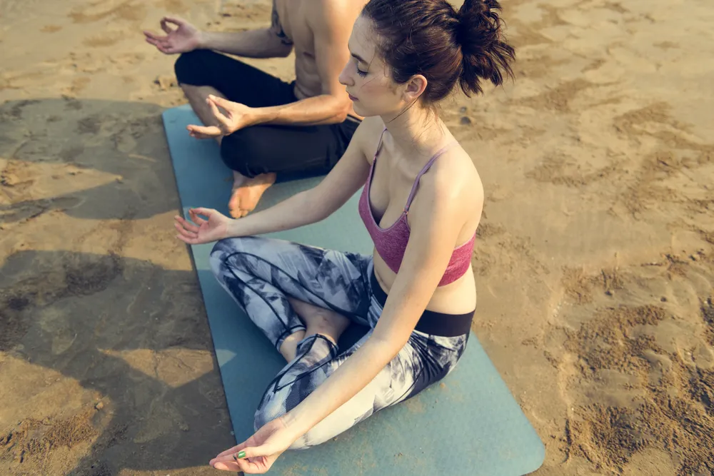 yoga-meditacion-concentration playa
