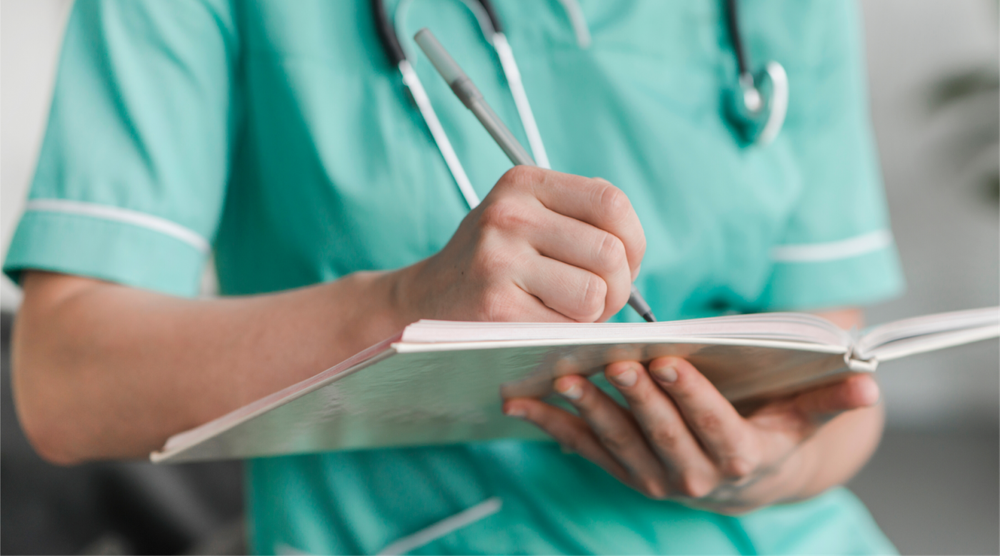 Oposiciones-Auxiliar-Enfermería-1400x779