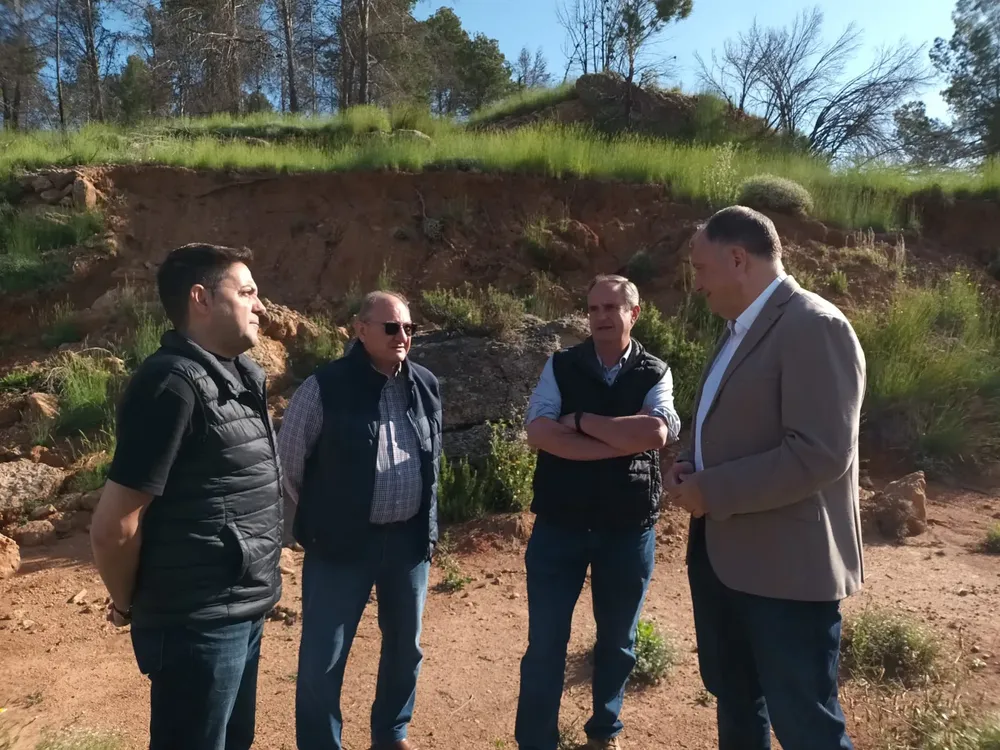 Alcalde de Puebla de Arenoso y teniente de alcalde con diputados