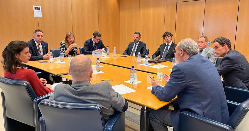 27-09-22 Marco en la reunión con representantes de ANFFECC, de ASCER y de la Autoridad Portuaria