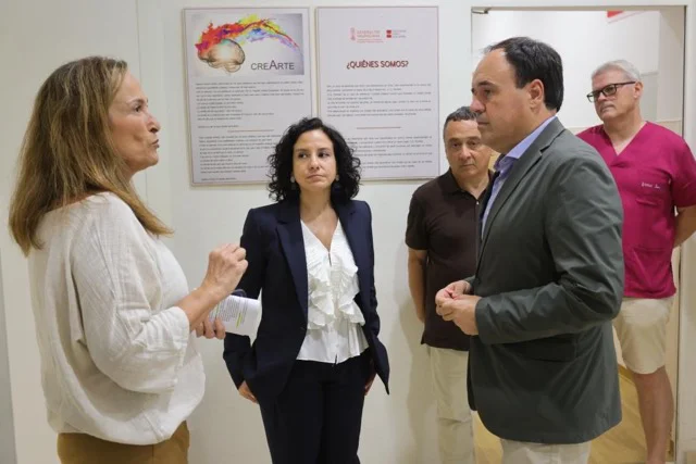 GVA_VISITA CENTRO DAÑO CEREBRAL-01 en tamaño mediano
