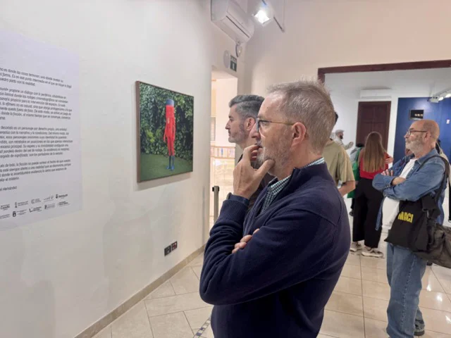 Exposición Imaginària (2) en tamaño mediano