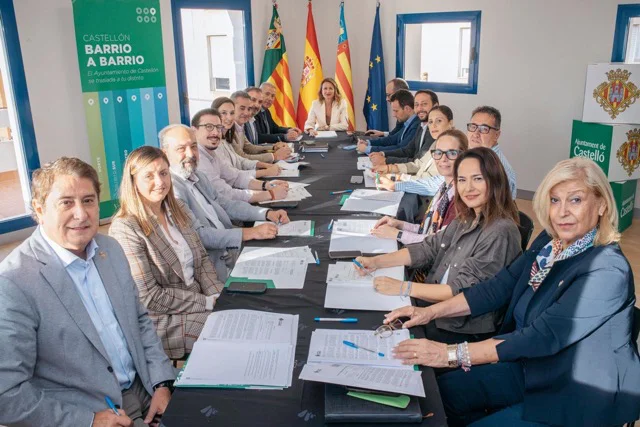 jgl distrito oeste en tamaño mediano