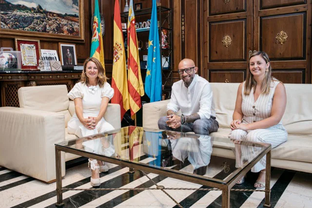 Carrasco reunión Adepla IV Festival Internacional del Viento en tamaño mediano