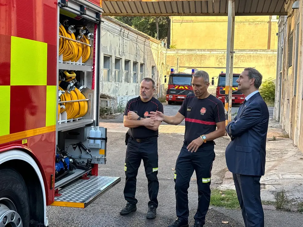 BOMBEROS (2)