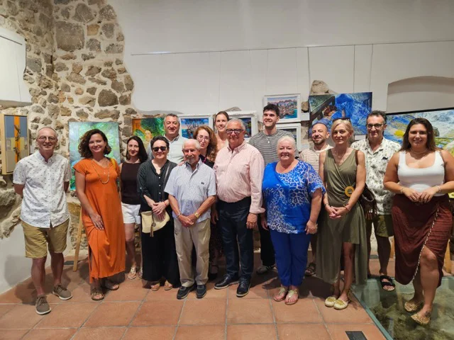 Foto inauguración Versus en tamaño mediano