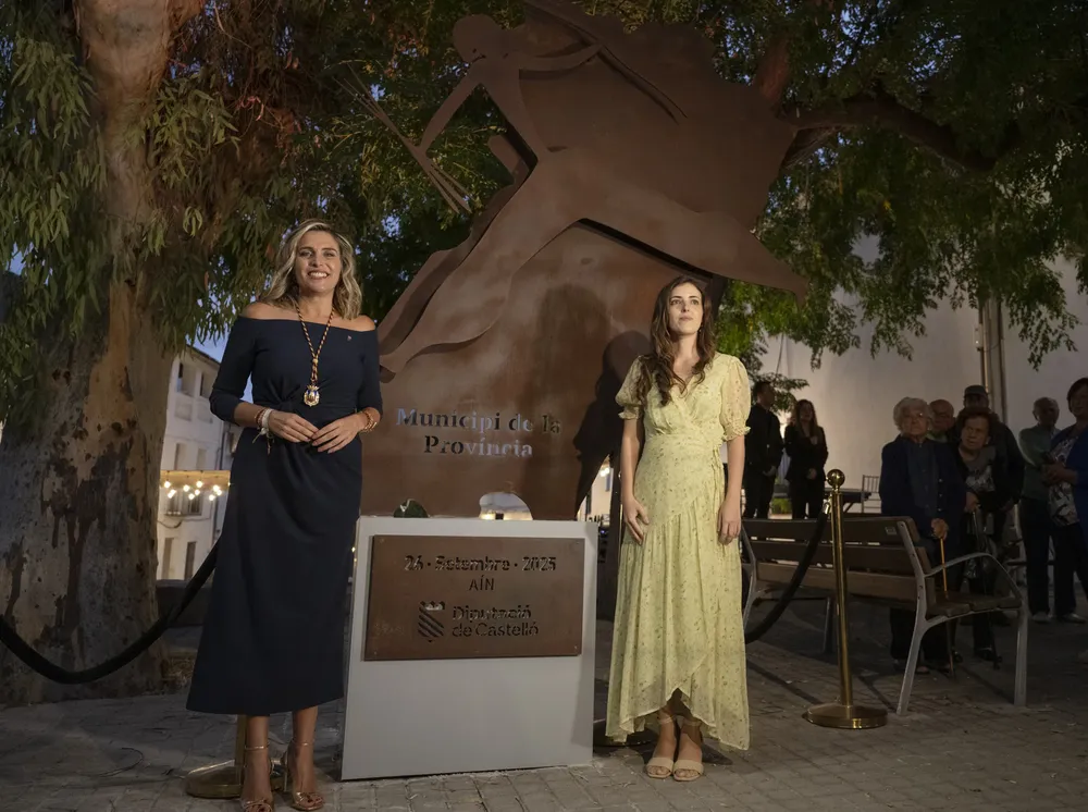 Día de la Provincia - escultura