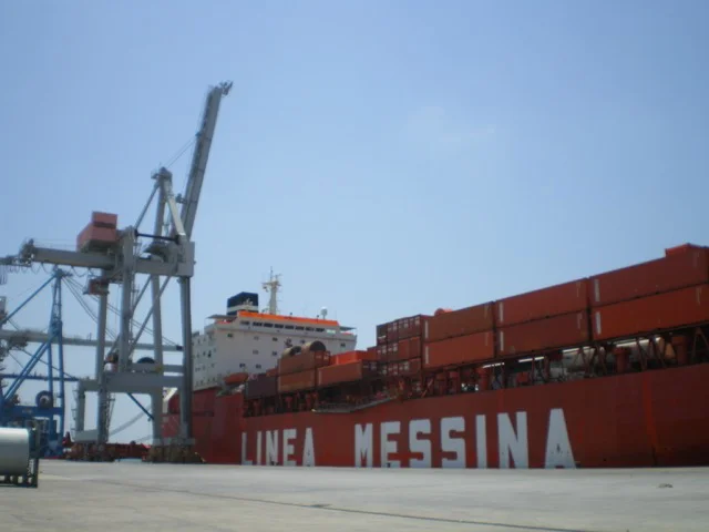 Messina en tamaño mediano