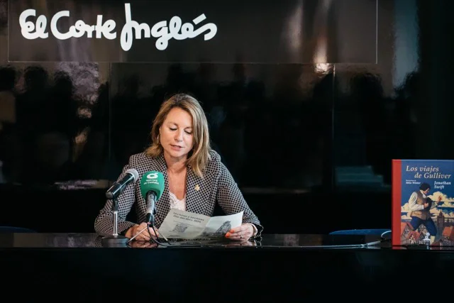 ALCADESA LIBRO en tamaño mediano