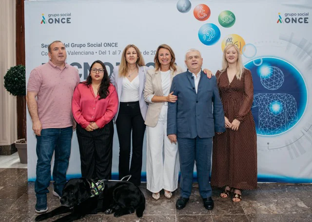 ONCE 1 en tamaño mediano