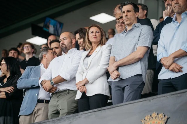 alcaldesa CD Castellón - Eibar en tamaño mediano