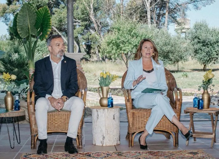 empleo redondo y alcaldesa