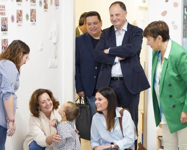 Salvador Aguilella aula Infantil en tamaño mediano