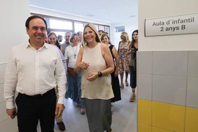GVA_VISITA COLEGIO SANT JOAN MORO-09 en tamaño mediano