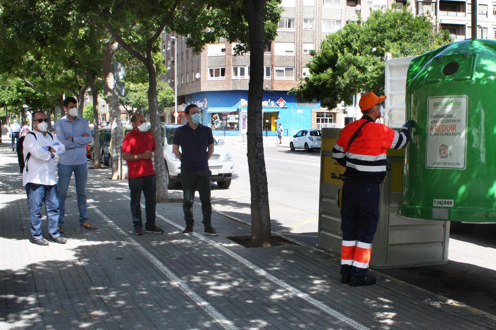 210520 instal·lacíó nous contenidors vidre