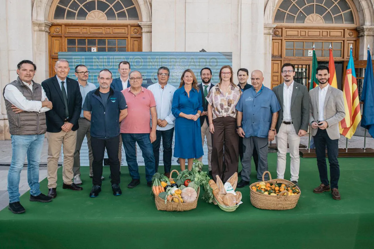 Carrasco firma obra Mercado Central 2