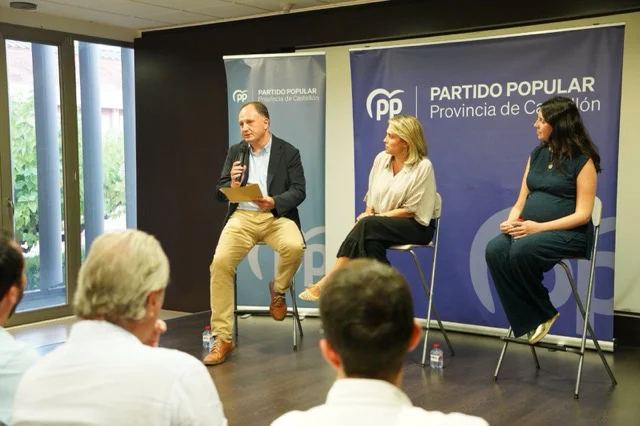 Aguilella, Barrachina y Agut en tamaño mediano