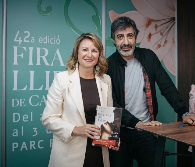 feria libro 2 en tamaño mediano