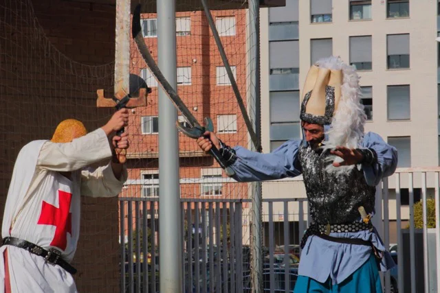 Visitants Correllengua Jaume I Al-azraq en tamaño mediano