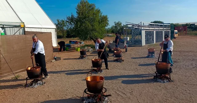 tradicionals calderes del dia de la vaca en tamaño mediano