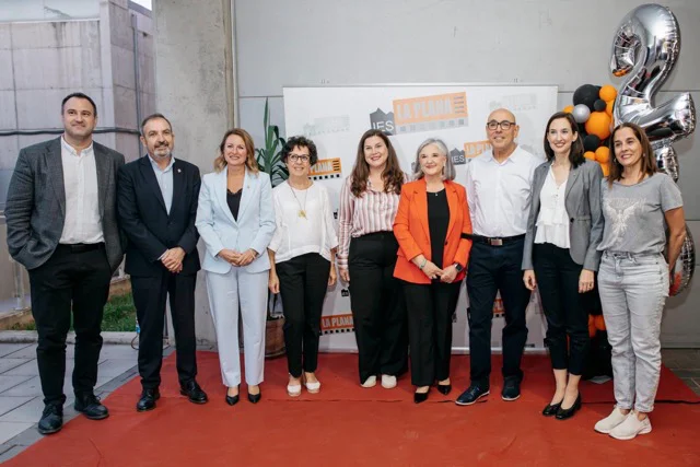 IES LA PLANA 2 en tamaño mediano