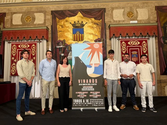 Cartel novillada Vinaròs en tamaño mediano