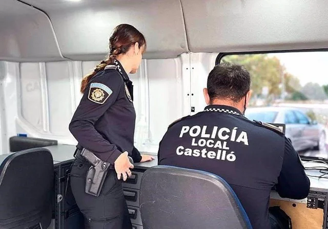 Policía Local de Castellón en tamaño mediano