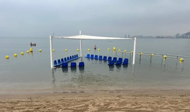 playas movilidad reducida en tamaño mediano 2