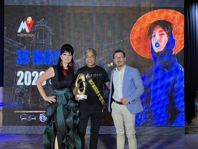 Vidal ganador Modavisión Pedro Salero en tamaño mediano